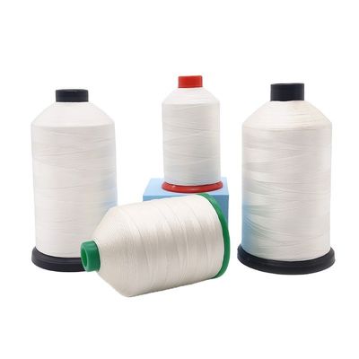 낮은 수축력 1kg/roll 210D/3 매트리스용 고강도 폴리에스터 꿰매기 실